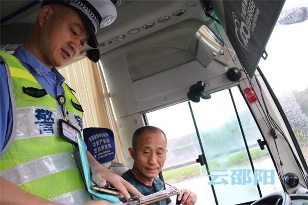 生命至上 安全发展 ——“安全生产月”活动综述 生命至上 安全发展 ——“安全生产月”活动综述
